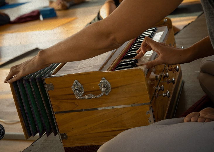 A harmonium being played